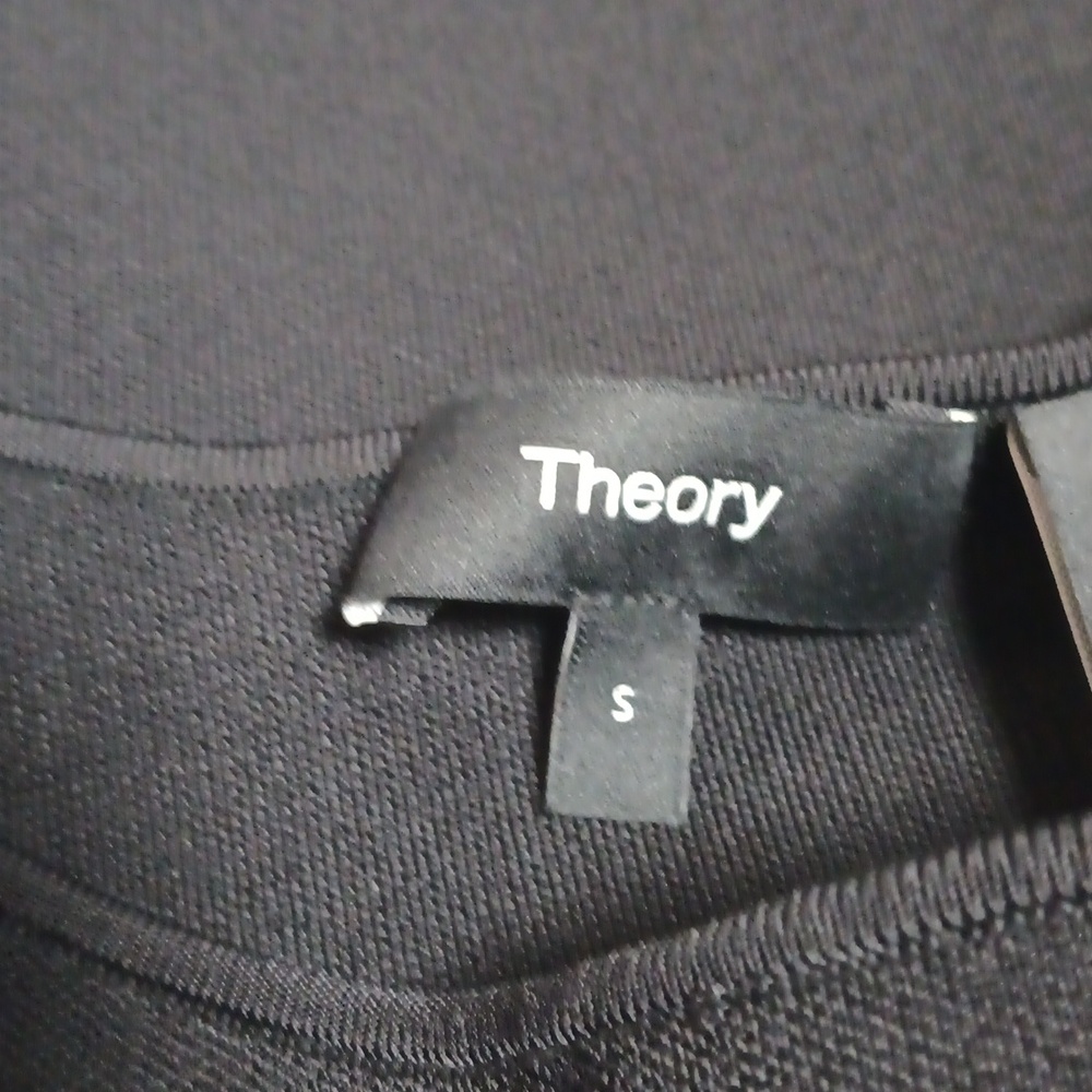 Theory Black Glossed Stretch Scoop Neck Top - Picture 5 of 8